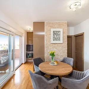 villa-lipotica.hotelinzadar.com/
